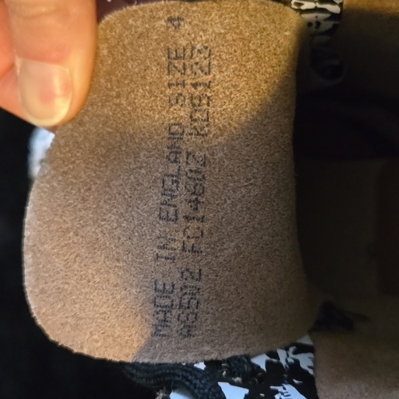 Super rare Andy Warhol Doc Martens size 4 mens, - Picture 5 of 5